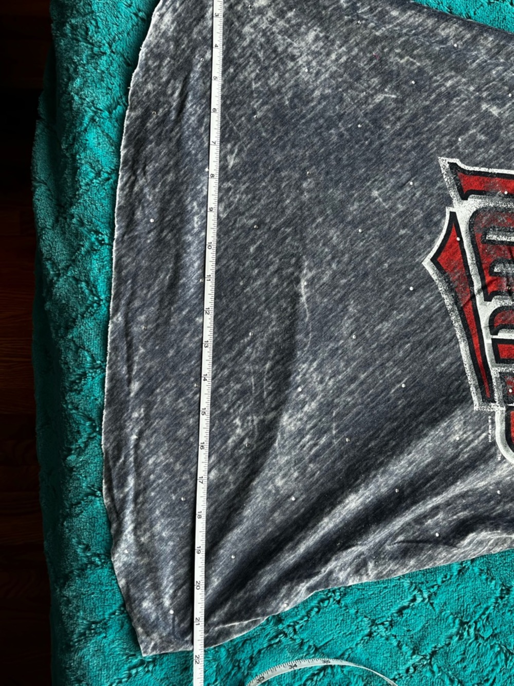 Twins Graphic Mineral Wash Racerback Tank - Picture 4 of 5